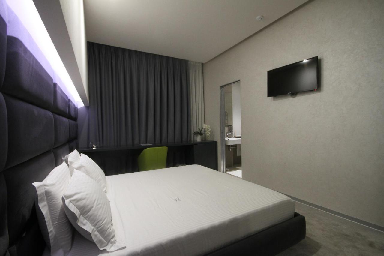 Albes Hotel Fier Eksteriør billede