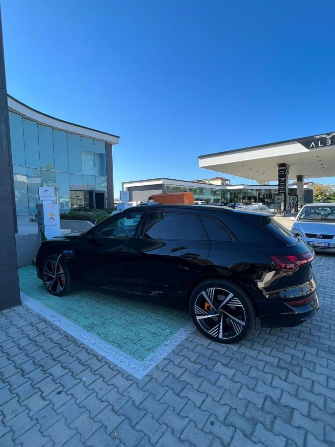 Albes Hotel Fier Eksteriør billede