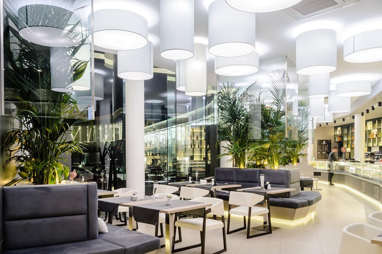 Albes Hotel Fier Eksteriør billede